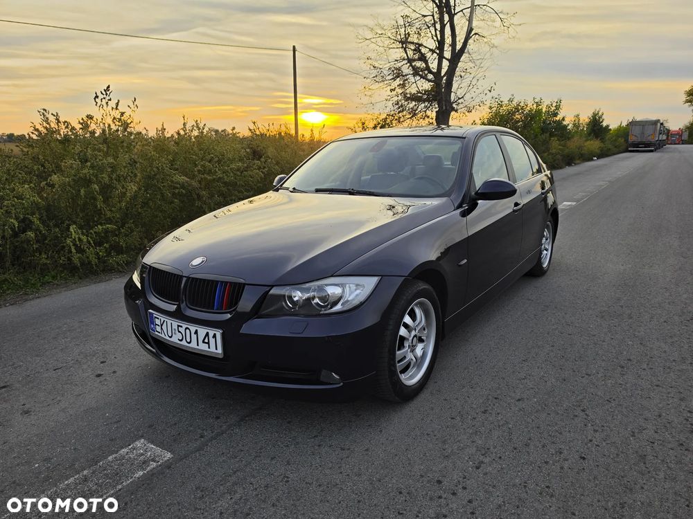 BMW Seria 3 318i - 1