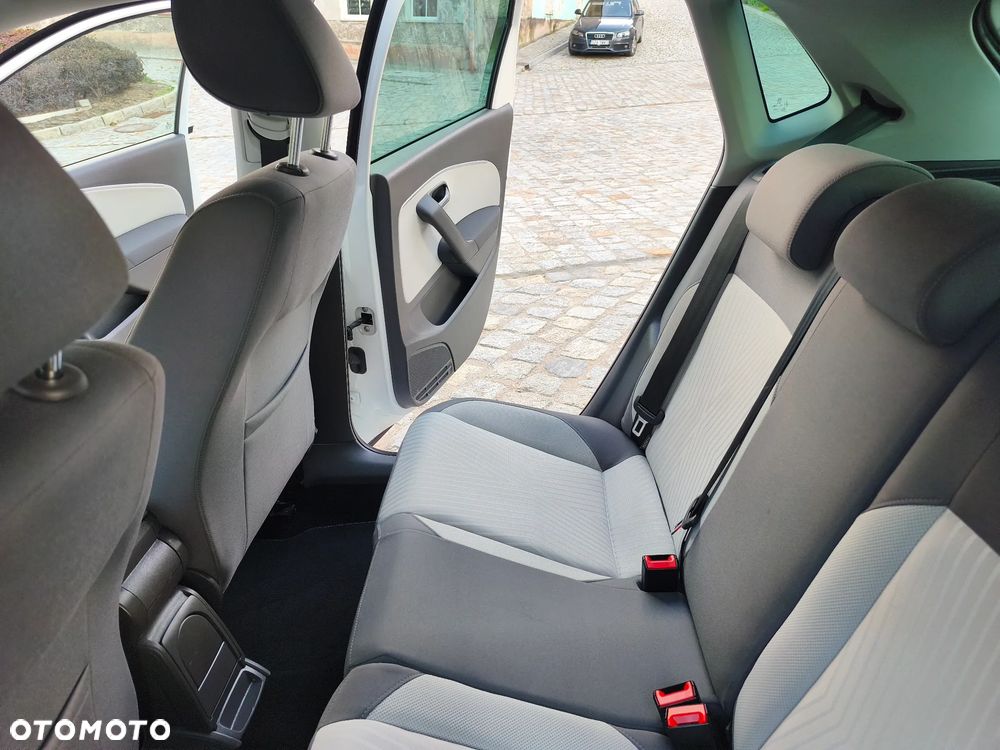 Volkswagen Polo - 16