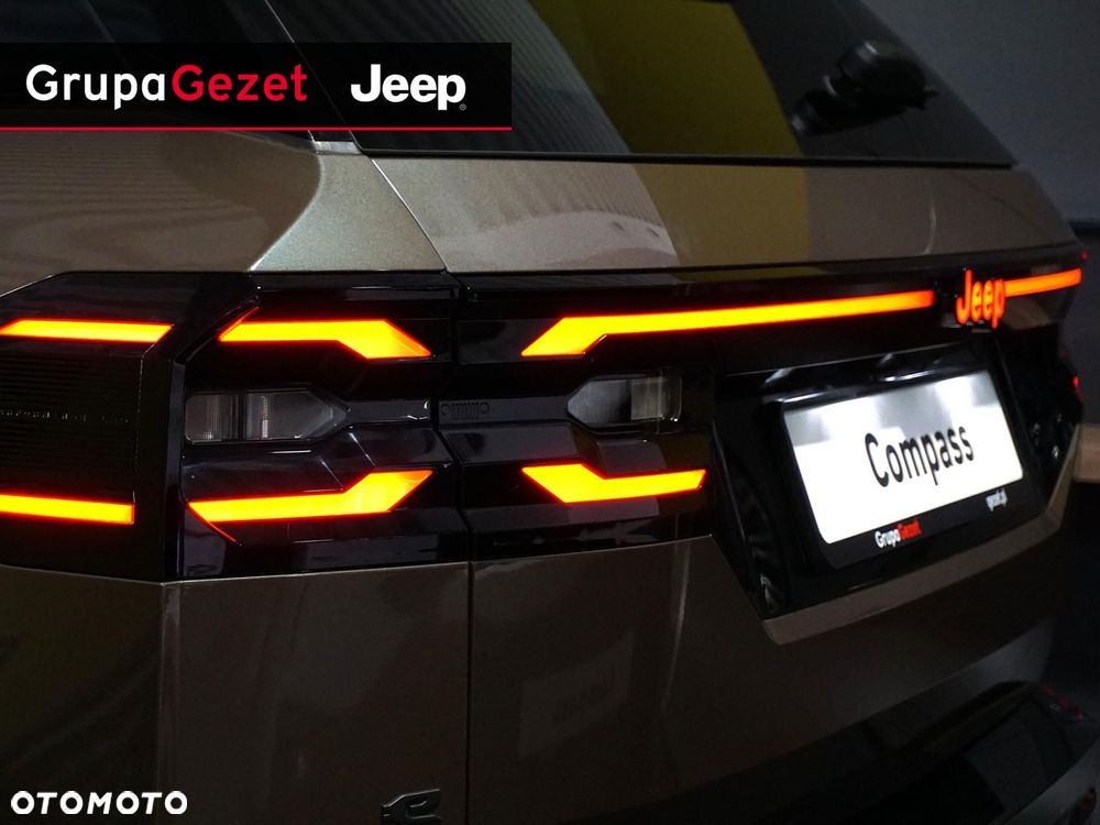 Jeep Compass - 10