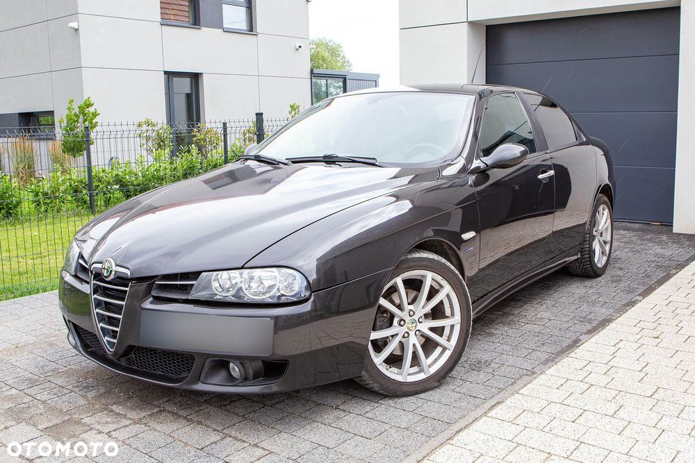 Alfa Romeo 156 2.4JTD20v Distinctive - 1