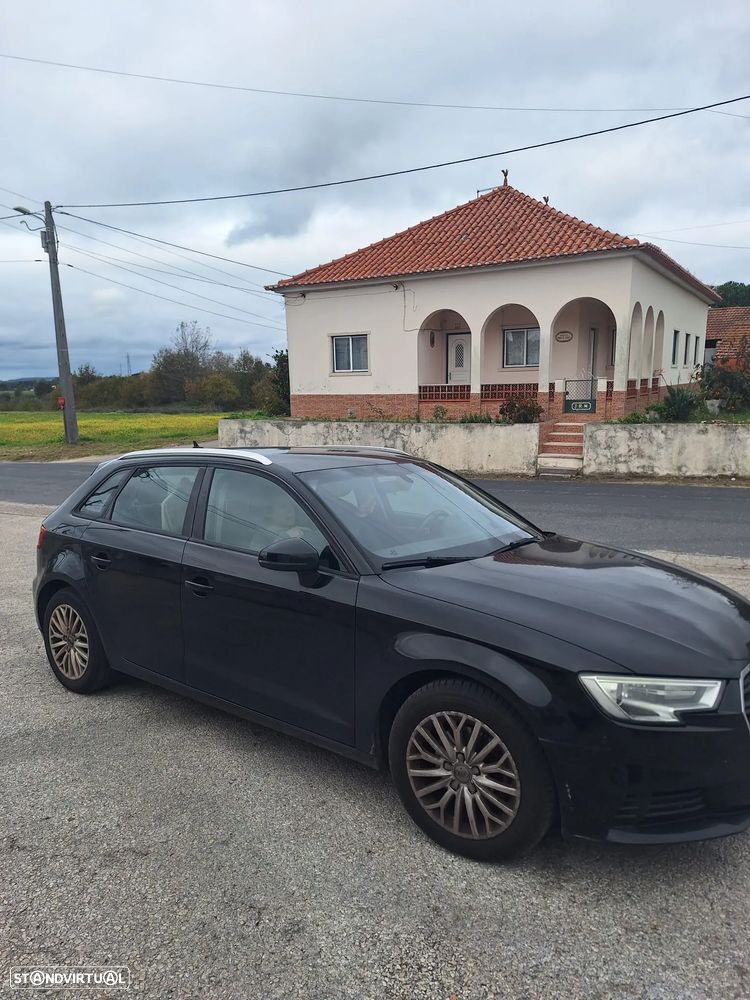 Audi A3 Sportback 1.6 TDI Advance - 3