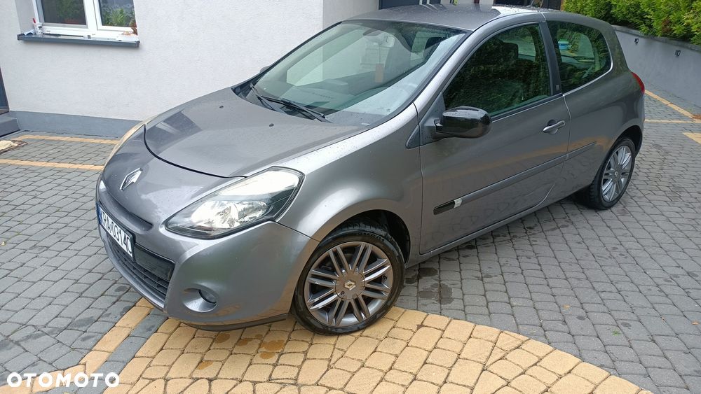 Renault Clio 2010 photo 3