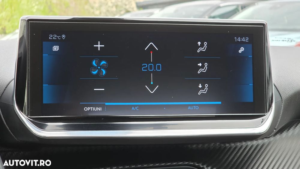 Peugeot 2008 1.2 L PureTech STT Allure - 31