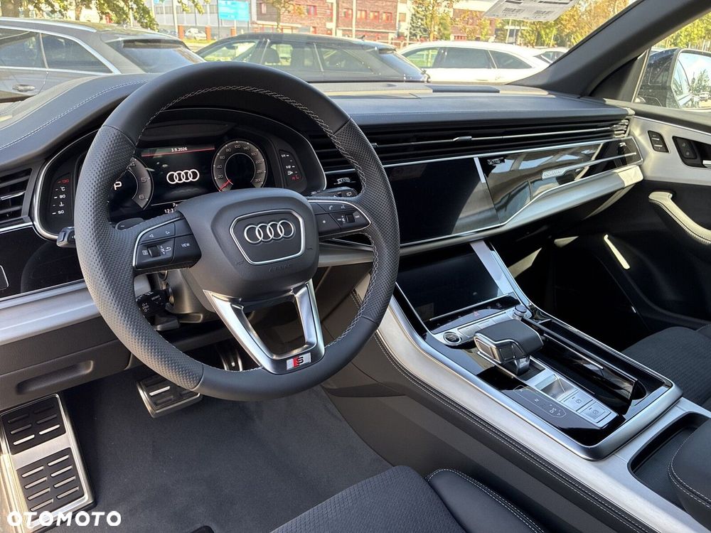 Audi Q8 - 9