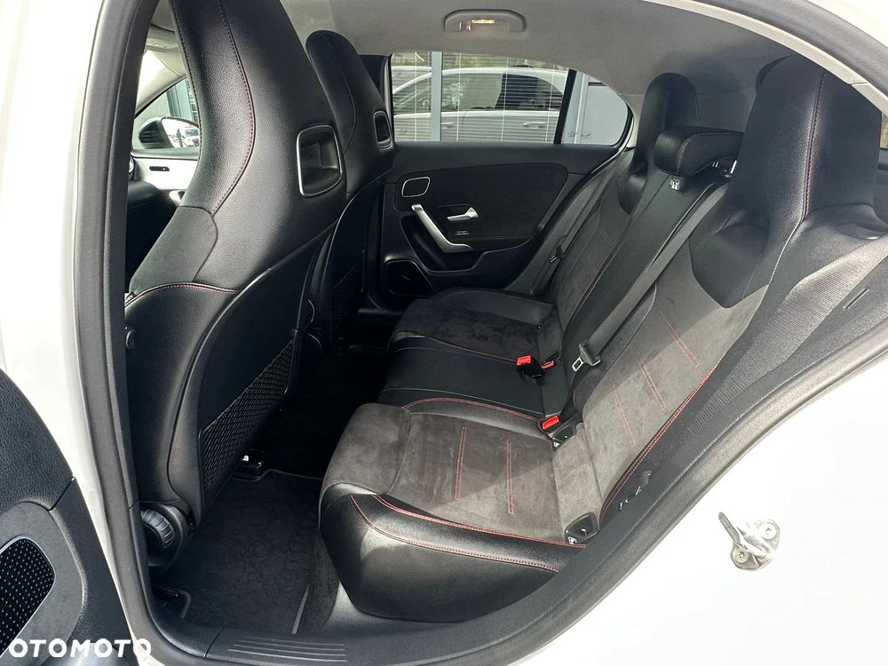 Mercedes-Benz Klasa A 250 7G-DCT AMG Line - 16