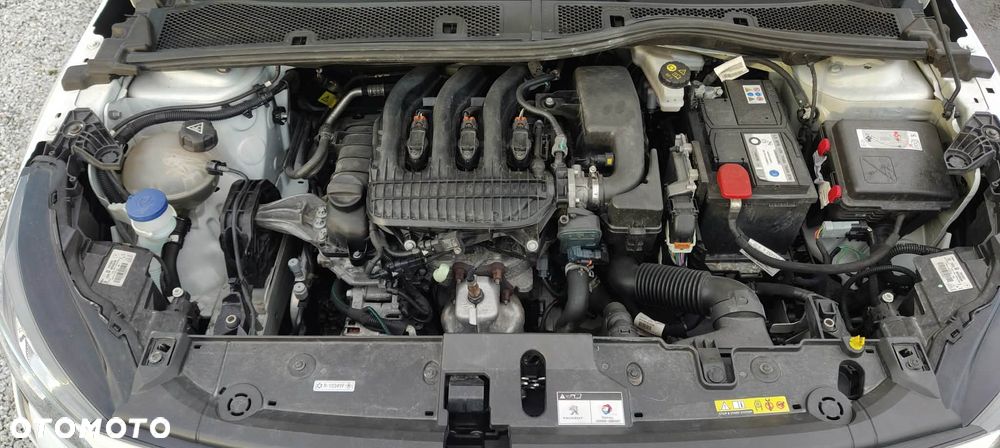 Peugeot 208 PureTech 75 Allure - 31