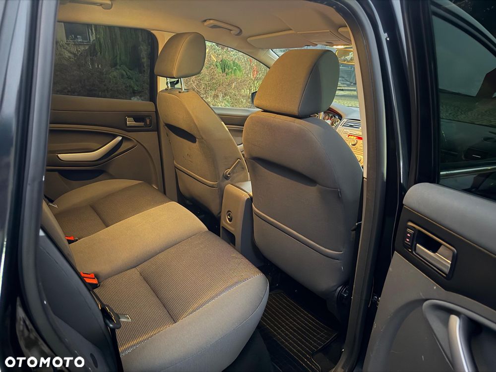 Ford Kuga 2.0 TDCi 4x4 Trend - 9