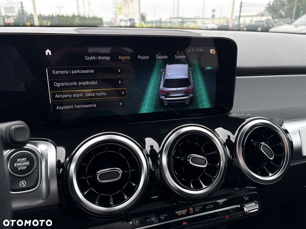 Mercedes-Benz GLB 200 7G-DCT - 24