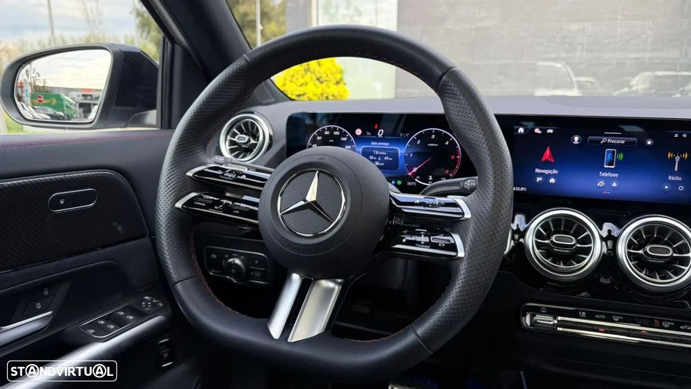 Mercedes-Benz GLA 180 d AMG Line - 19