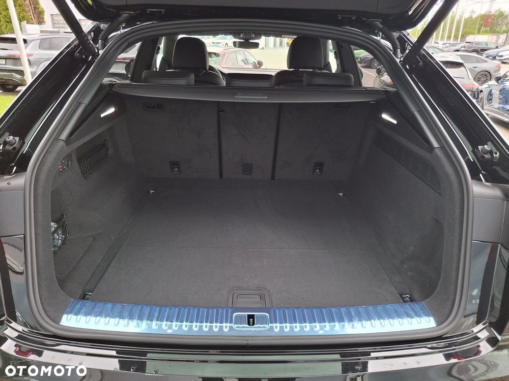Audi Q8 - 15