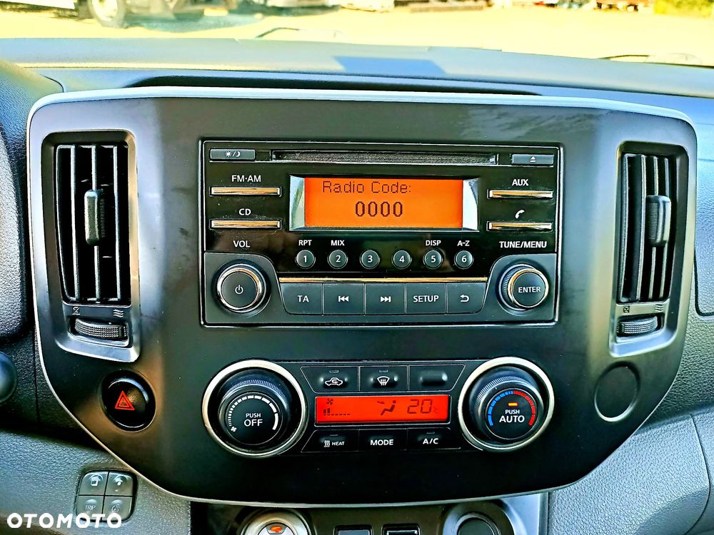 Nissan ENV 200 Maxi - 20