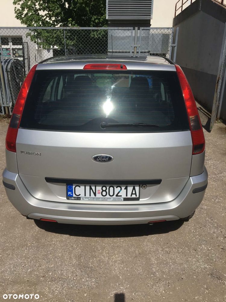 Ford Fusion 1.4 + - 2