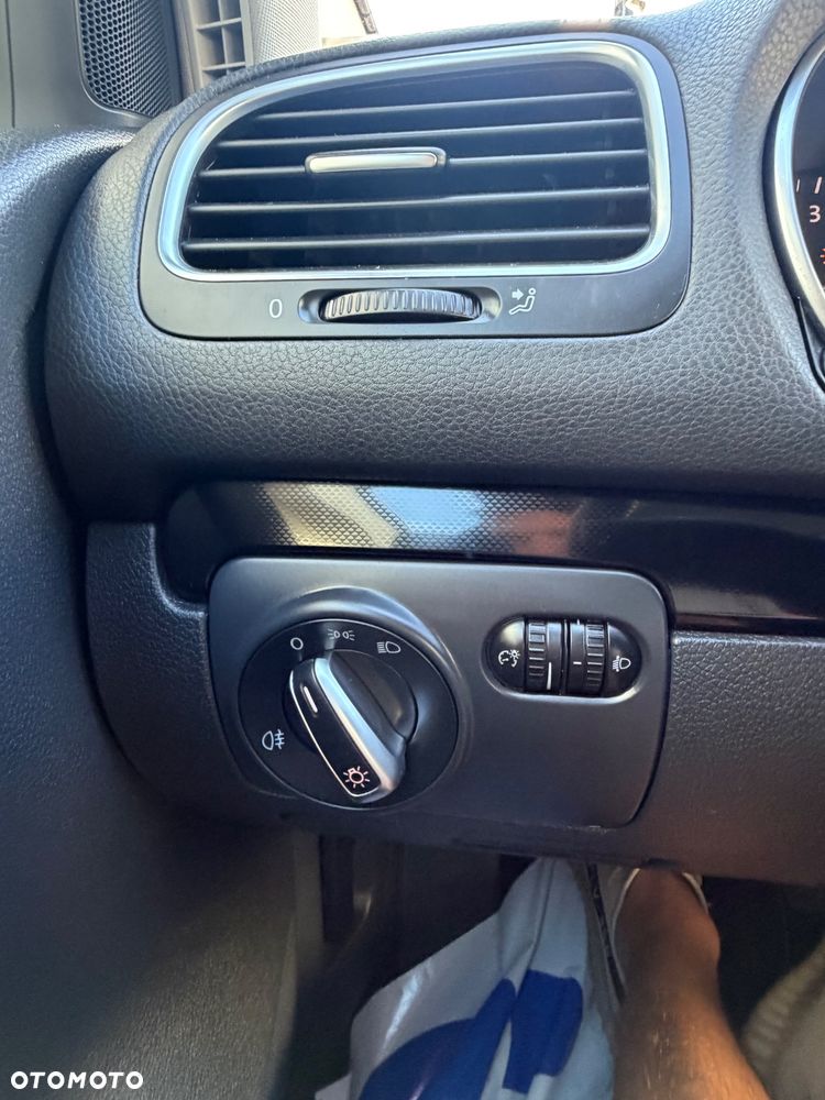 Volkswagen Golf - 36