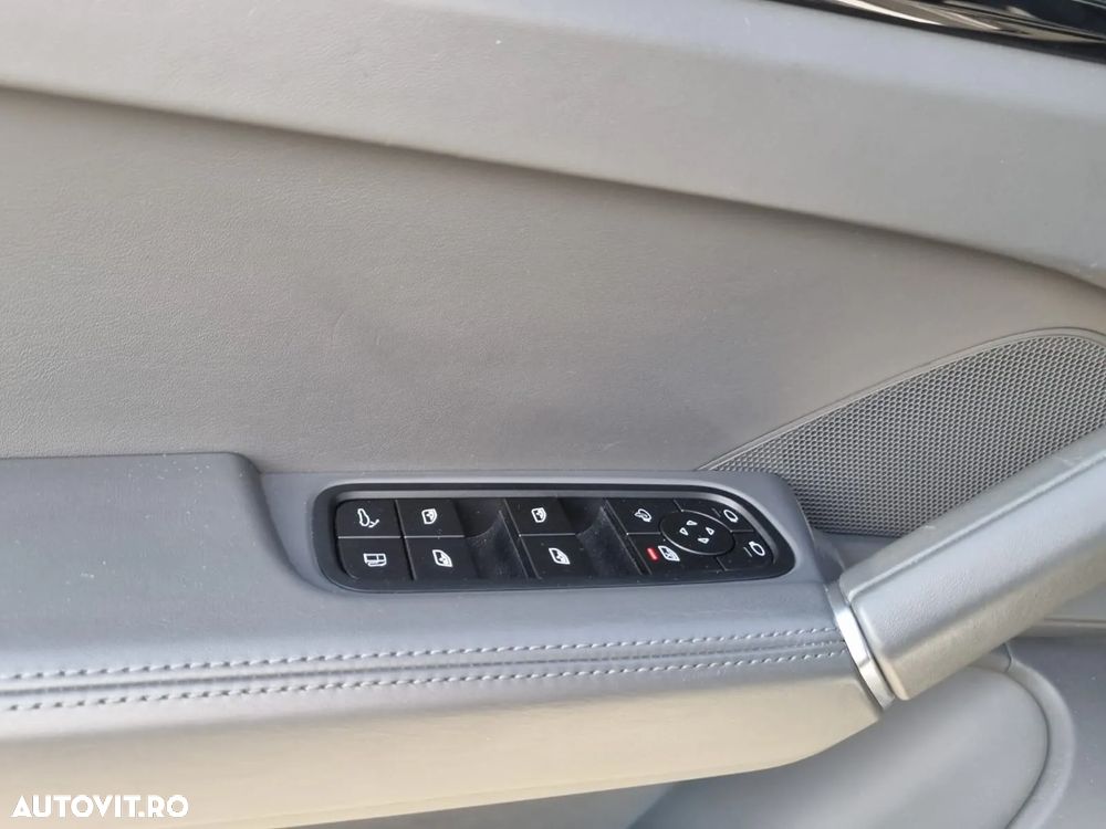 Porsche Cayenne E-Hybrid Tiptronic S - 24