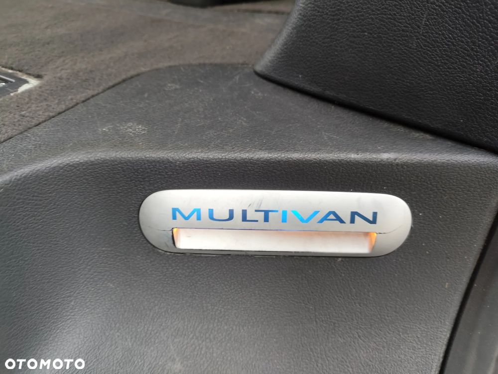 Volkswagen Multivan - 35