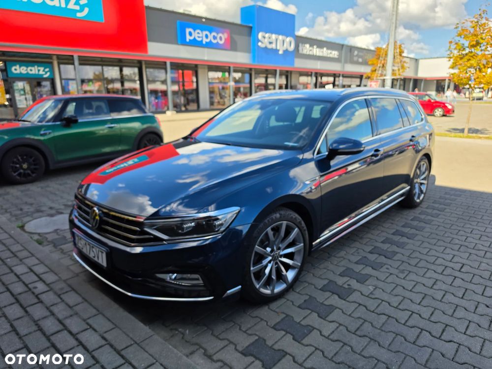 Volkswagen Passat - 1