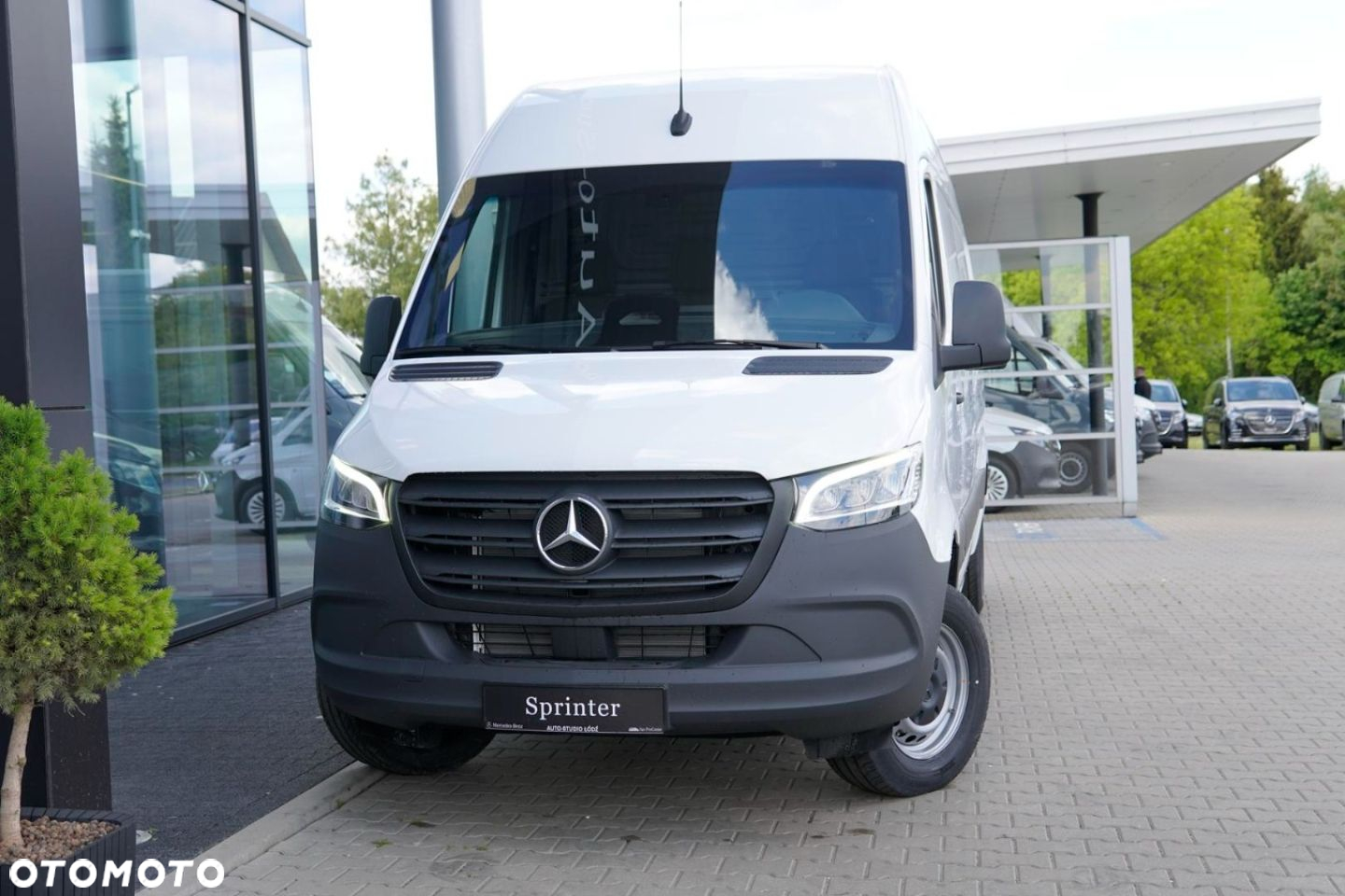 Mercedes-Benz Sprinter - 2
