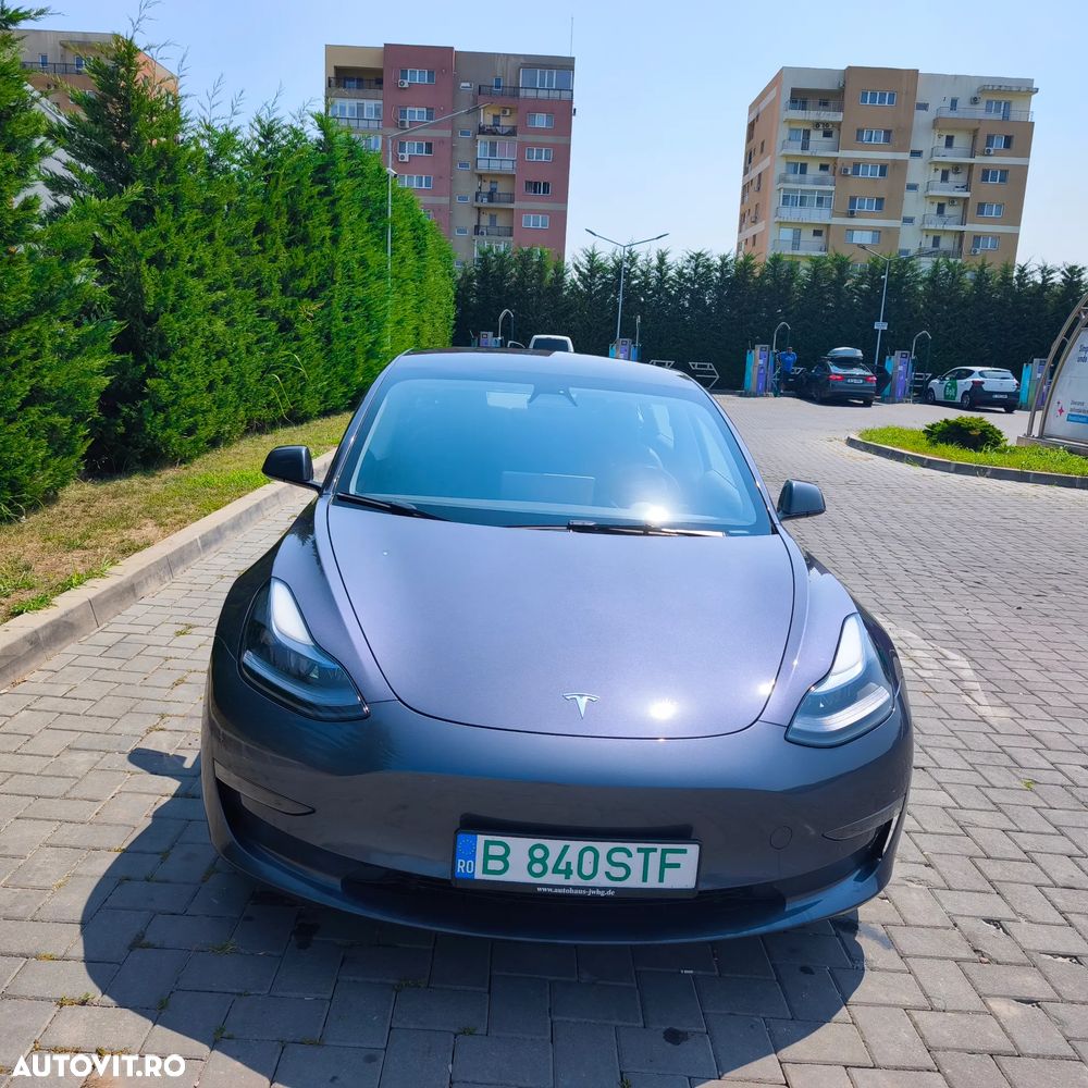 Tesla Model 3 - 10