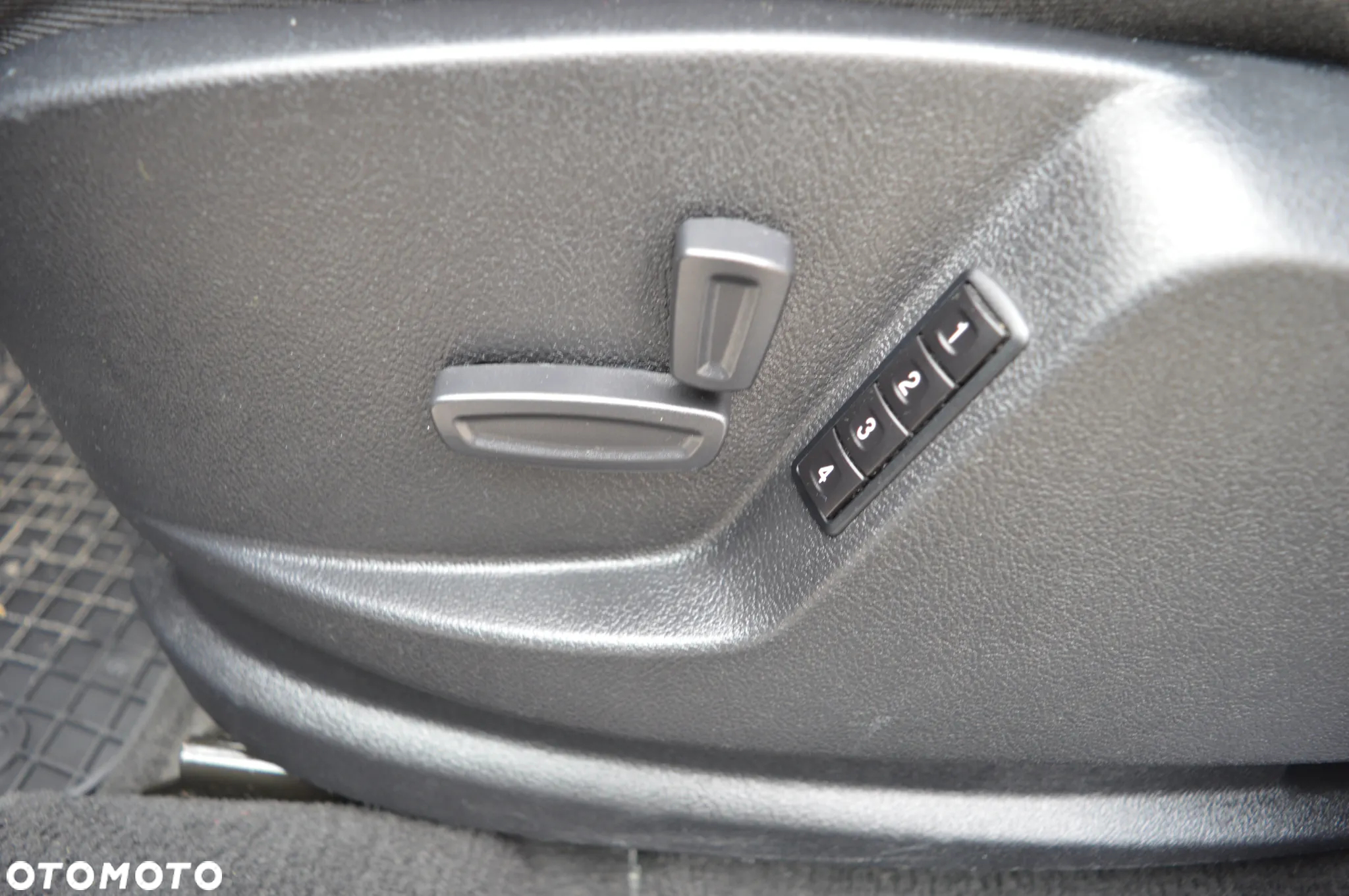 Ford S-Max 2.0 TDCi Titanium - 23