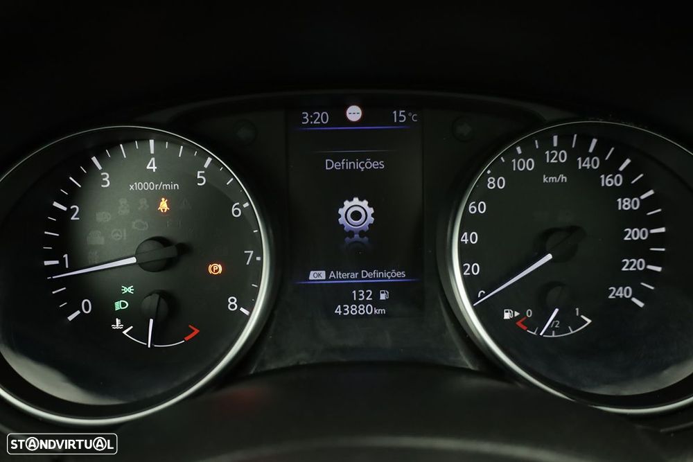 Nissan Qashqai 1.3 DIG-T N-Connecta - 16