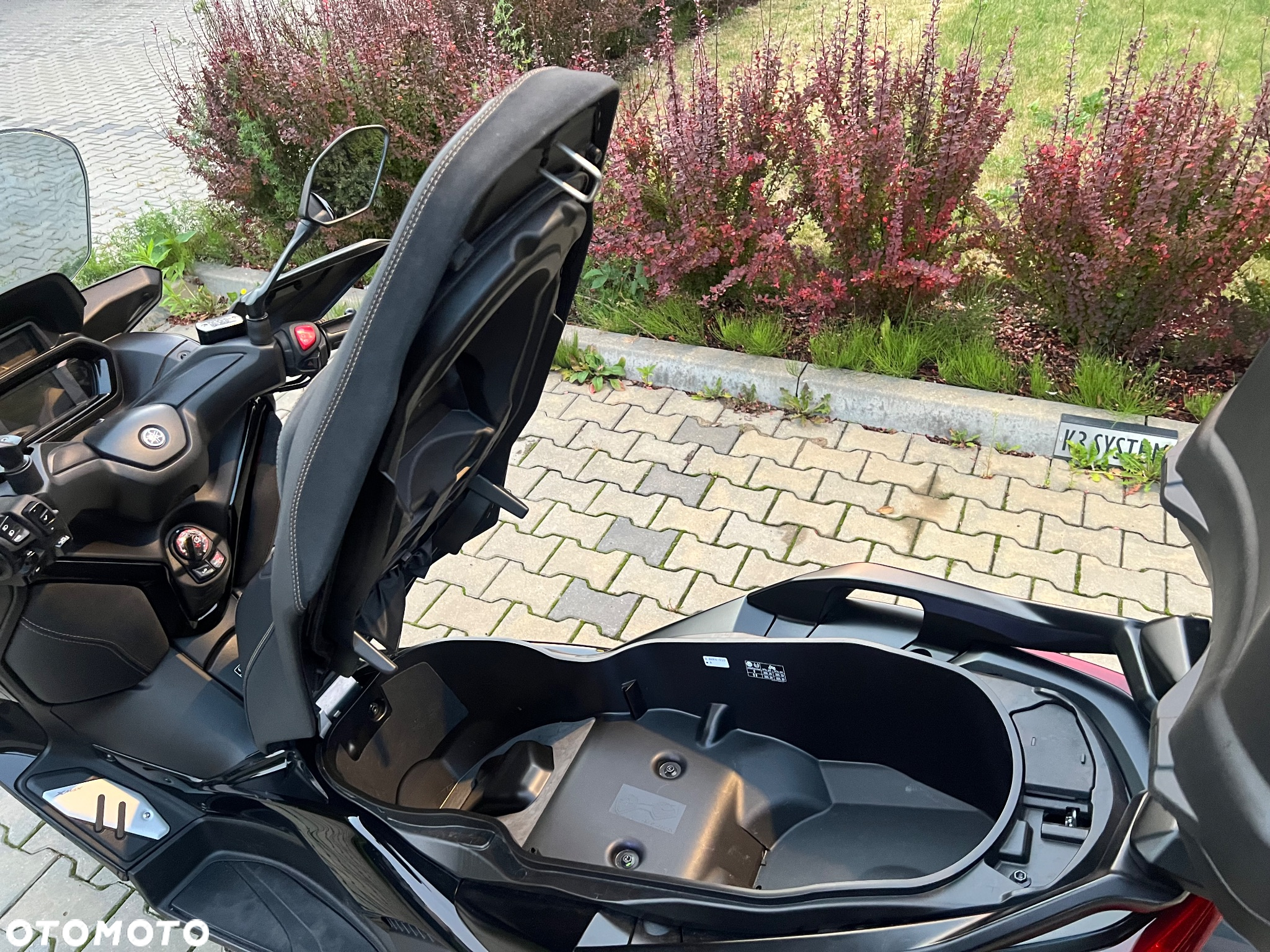 Yamaha X-max - 31