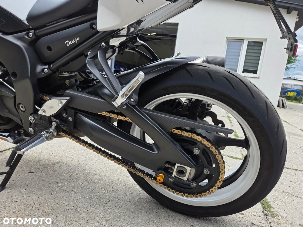 Yamaha FZ8 - 6