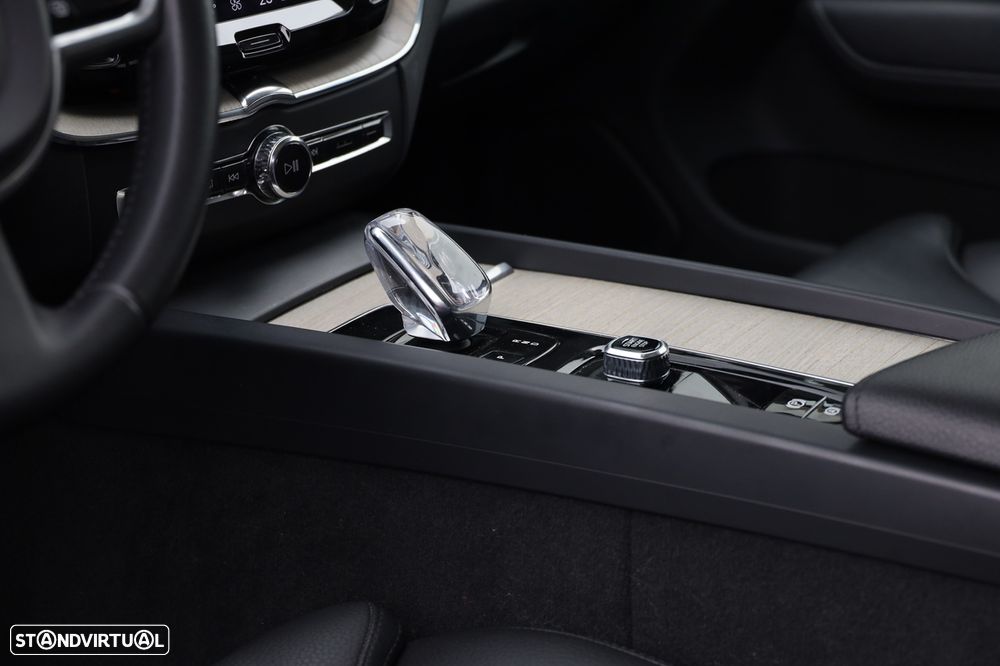 Volvo XC 60 2.0 T6 PHEV Inscription AWD - 16