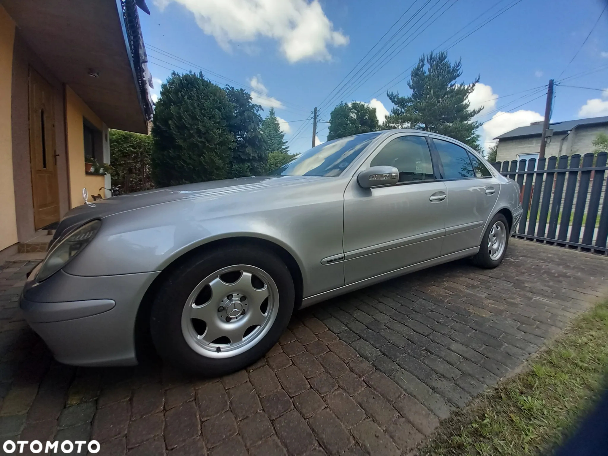 Mercedes-Benz Klasa E 200 Kompressor Automatik Classic - 2