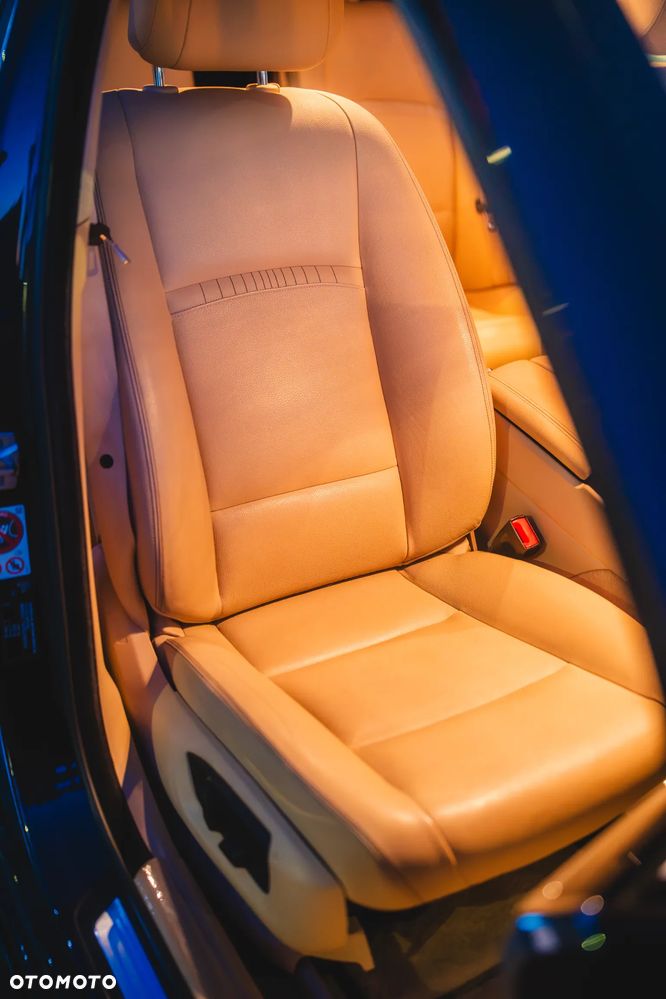 BMW Seria 5 520d xDrive Luxury Line - 22