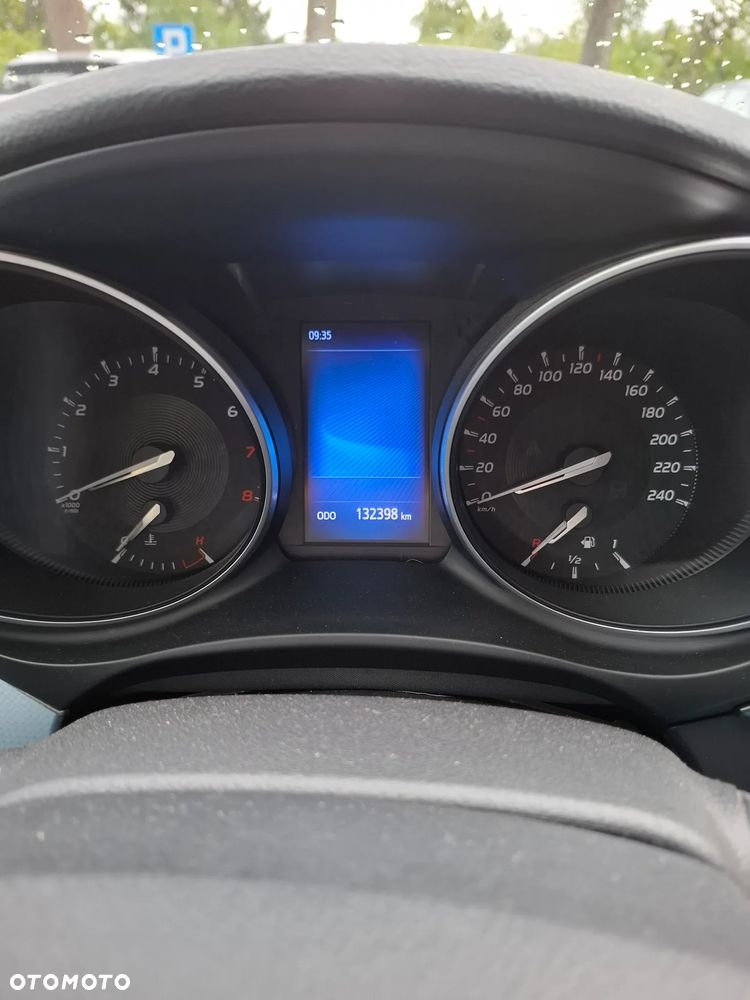 Toyota Avensis 1.8 Premium - 10