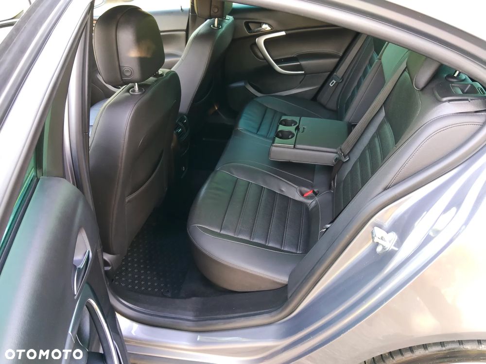 Opel Insignia - 18