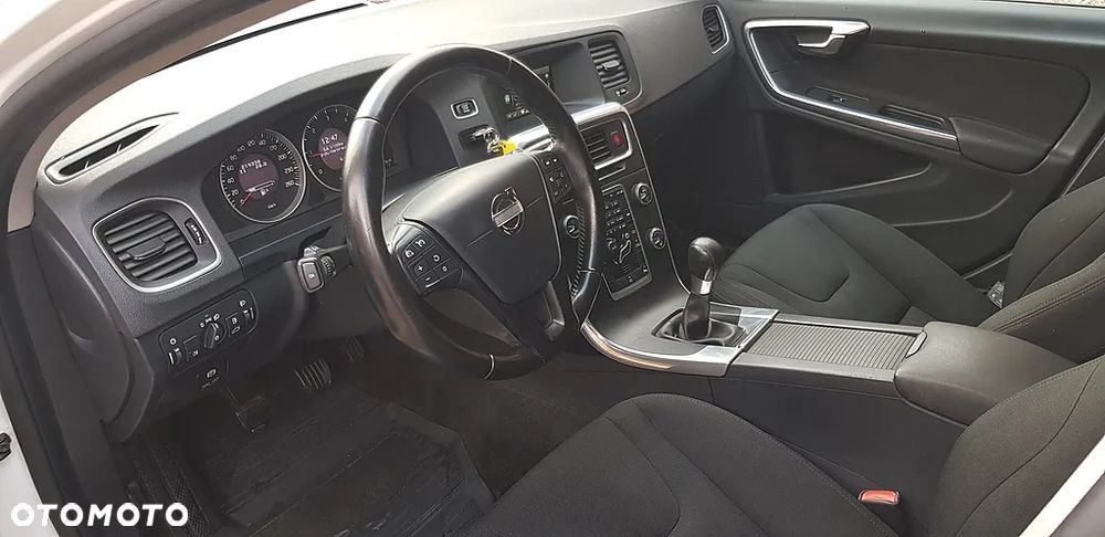 Volvo V60 D2 Kinetic - 9