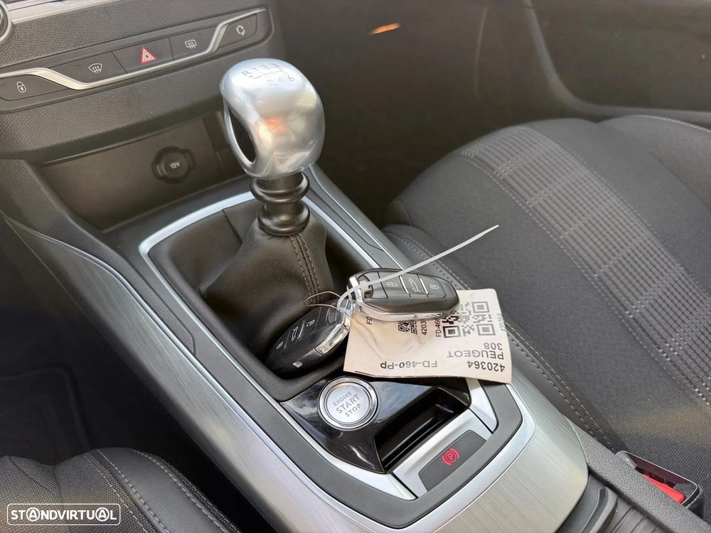 Peugeot 308 SW PureTech 130 Stop & Start Allure - 13