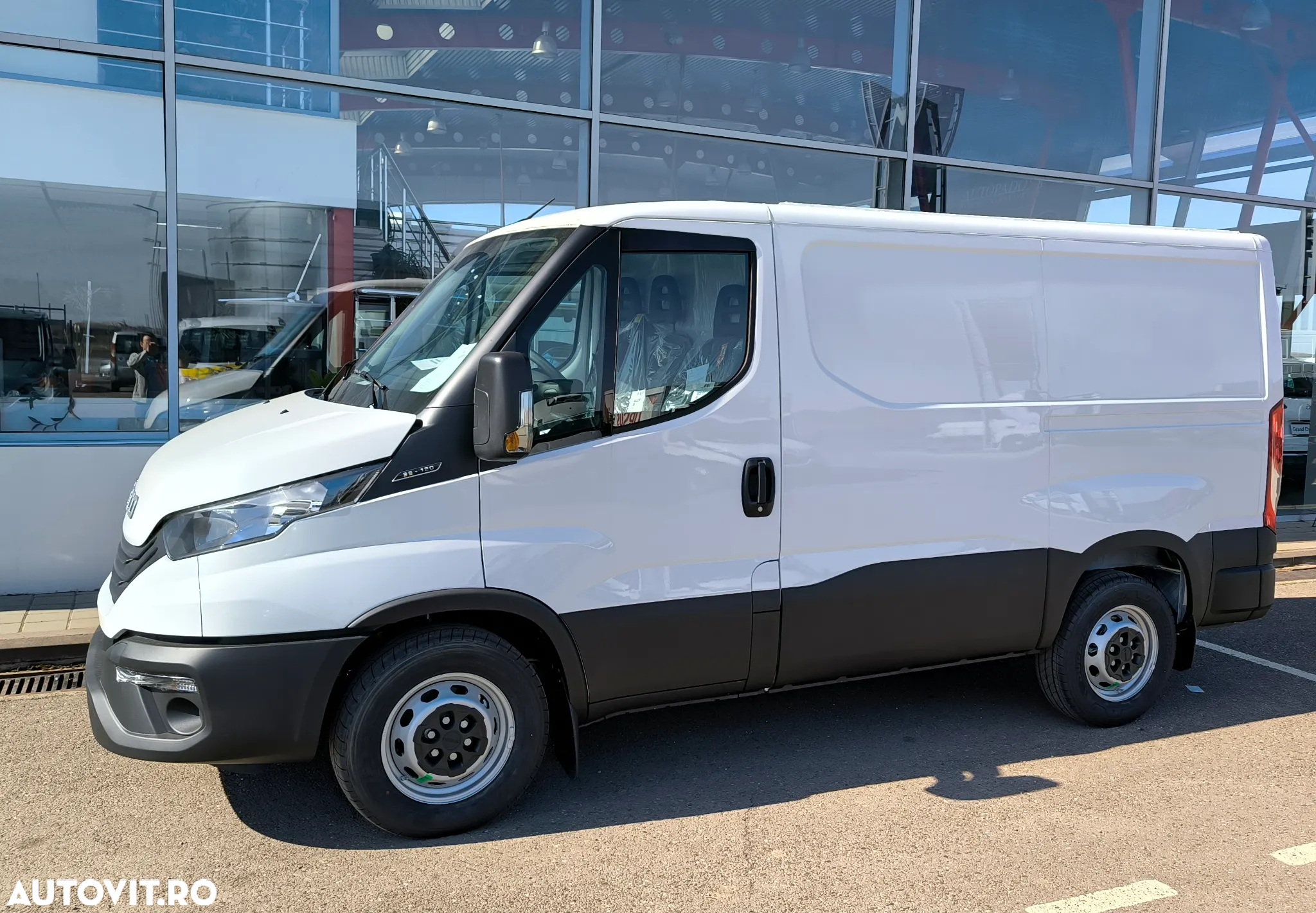 Iveco Iveco Daily - furgon 35S12V - 7mc - 4
