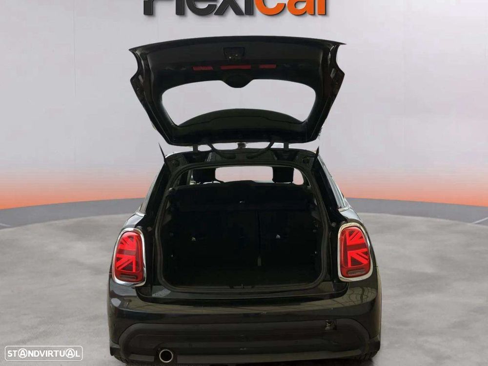 MINI 5 Portas Cooper Auto - 9