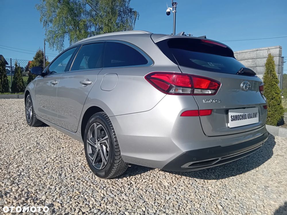 Hyundai i30 1.6 D Comfort - 24