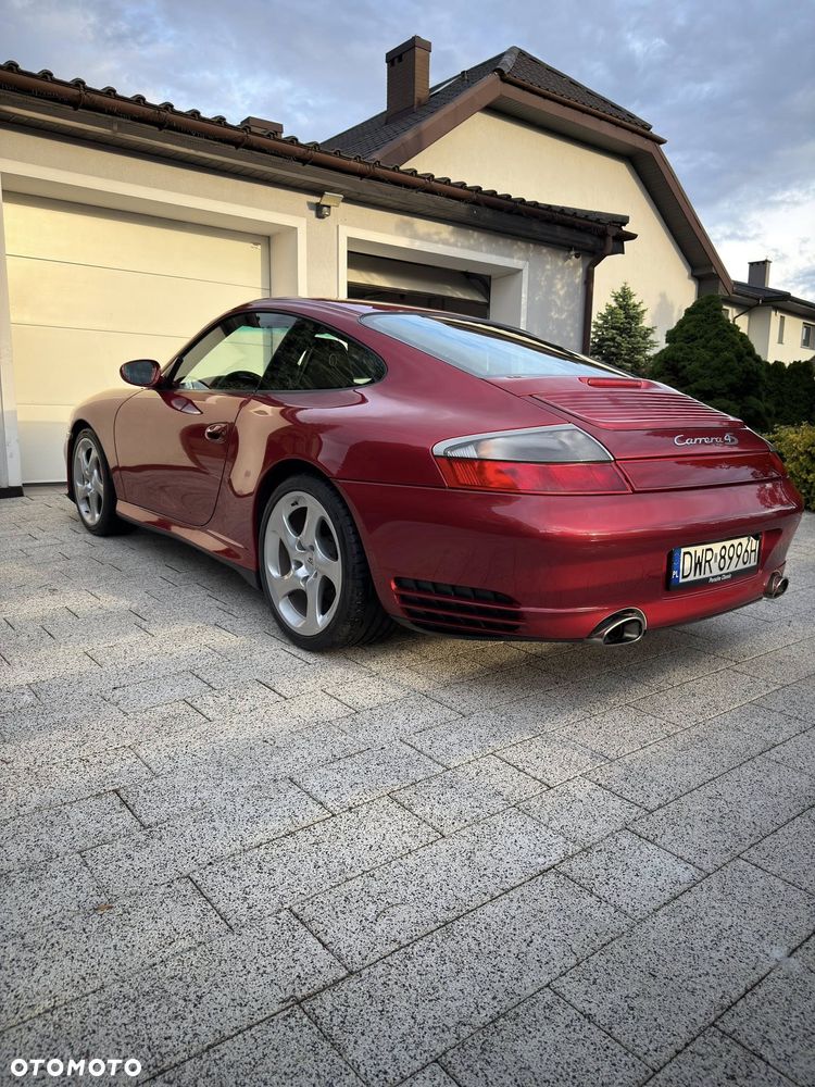Porsche 911 Carrera 4S - 6