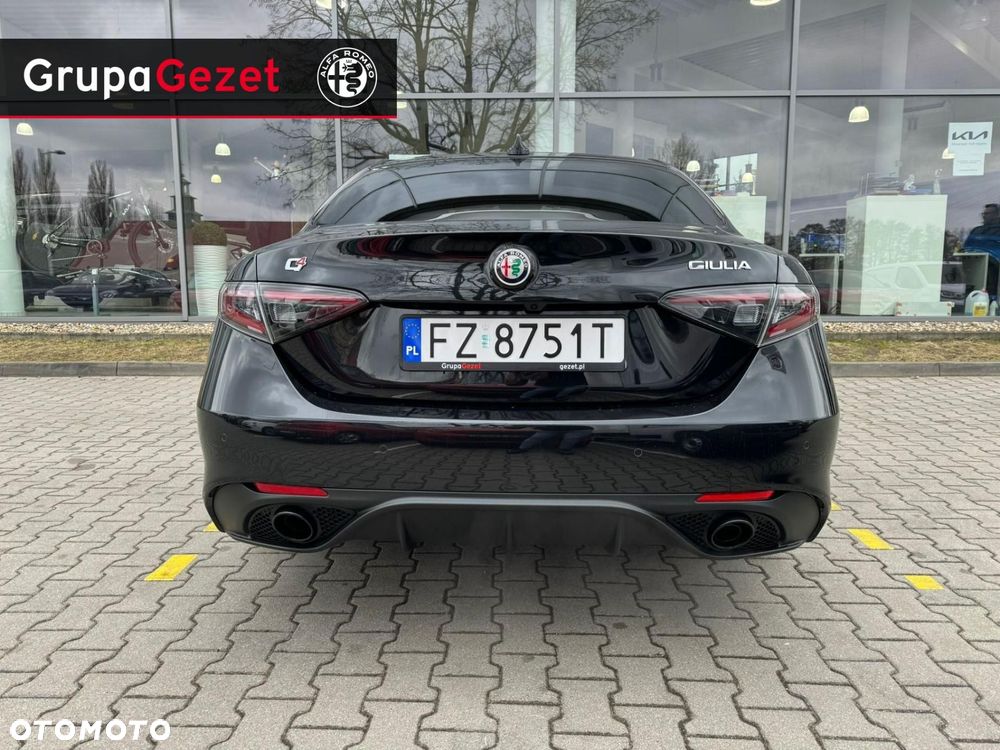 Alfa Romeo Giulia - 7
