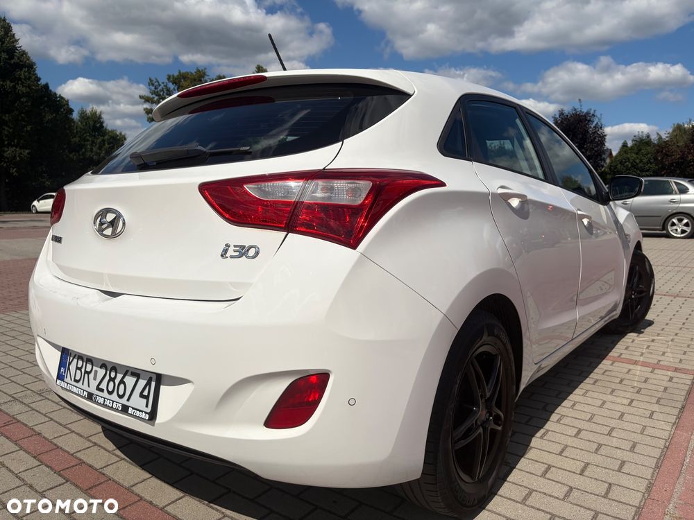 Hyundai i30 1.4 Fifa World Cup Edition - 18