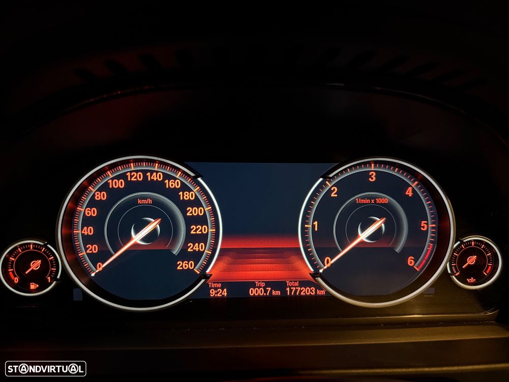 BMW 520 d Line Luxury Auto - 13