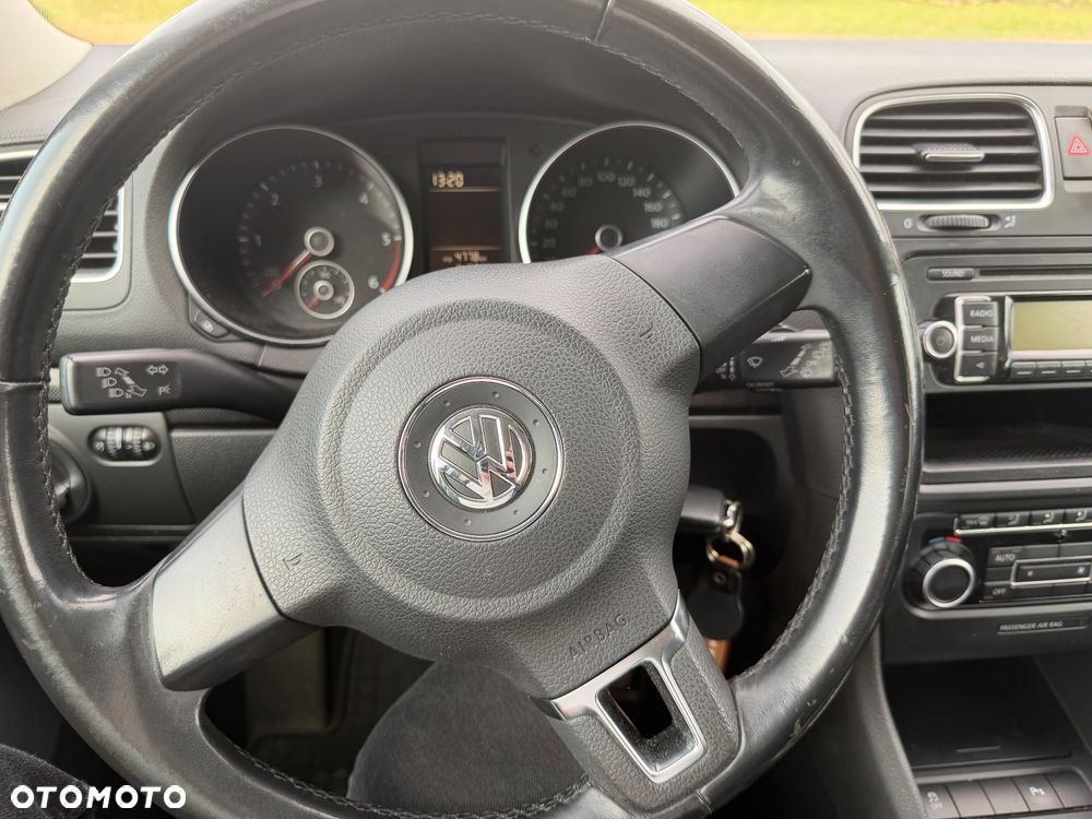 Volkswagen Golf - 10