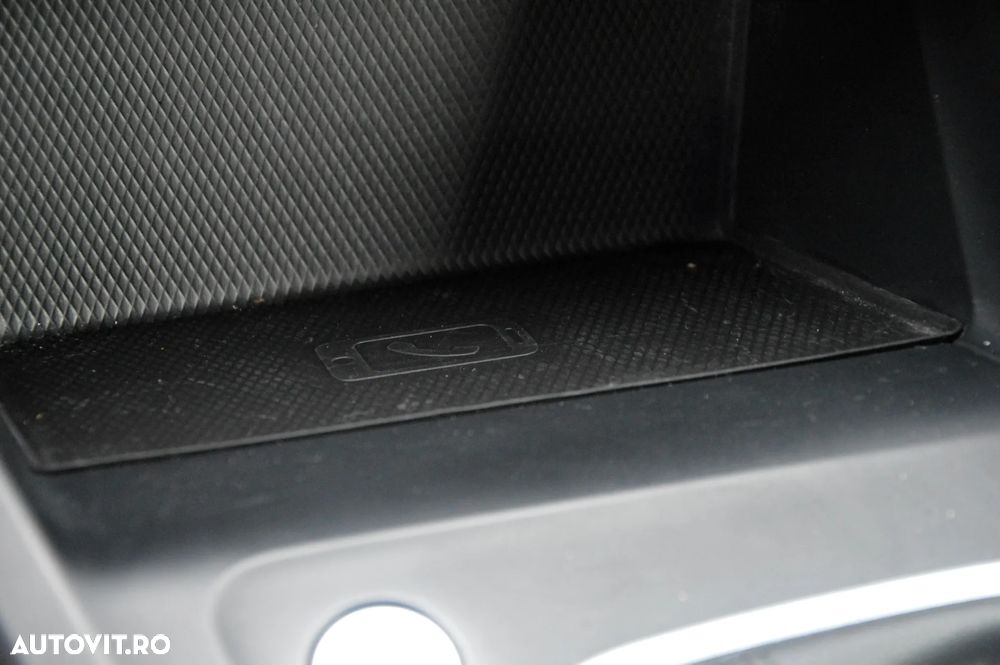 Volkswagen Golf 2.0 TDI Life - 40
