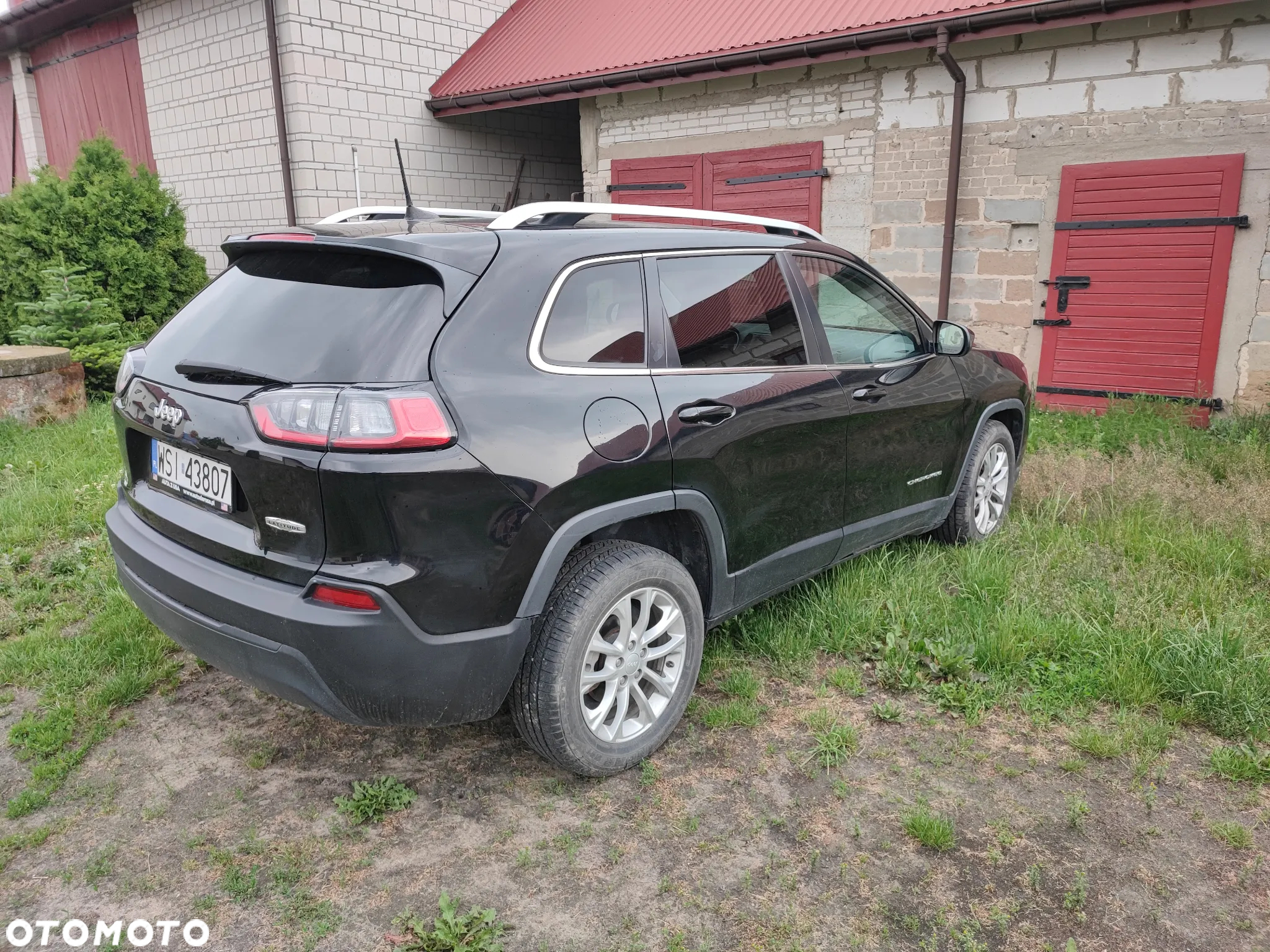 Jeep Cherokee - 20