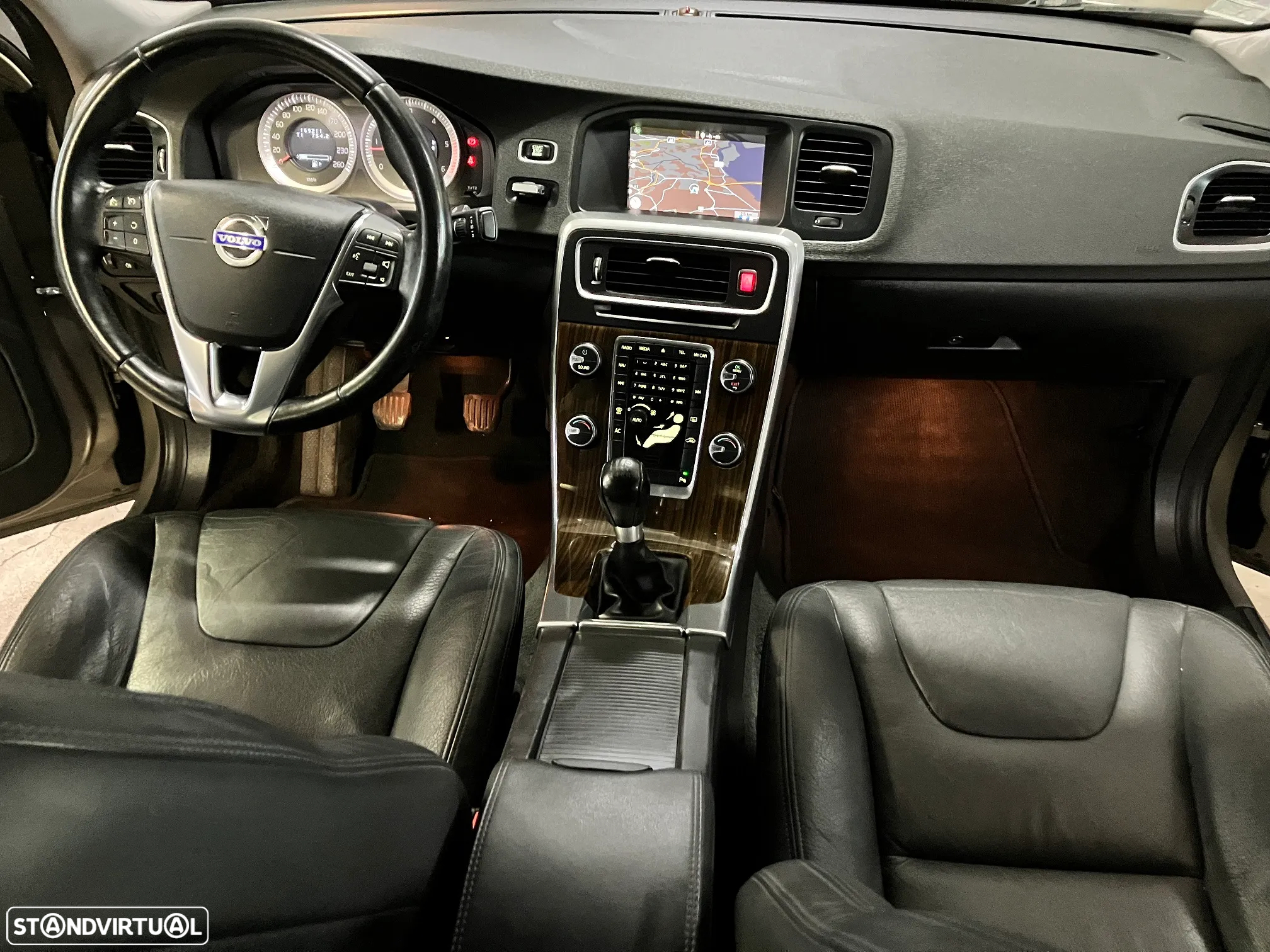 Volvo S60 2.0 D3 Summum - 26