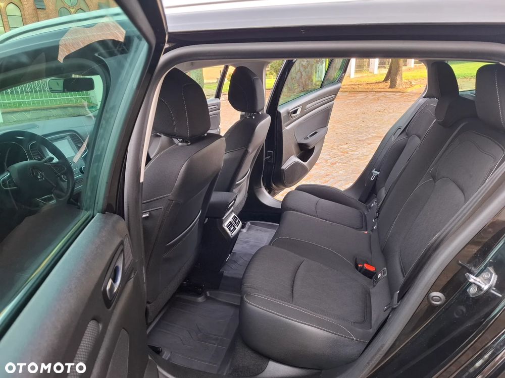 Renault Megane TCe 140 GPF LIMITED - 16