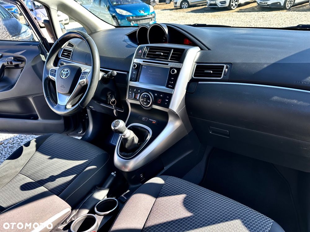 Toyota Verso 1.6 Edition - 10