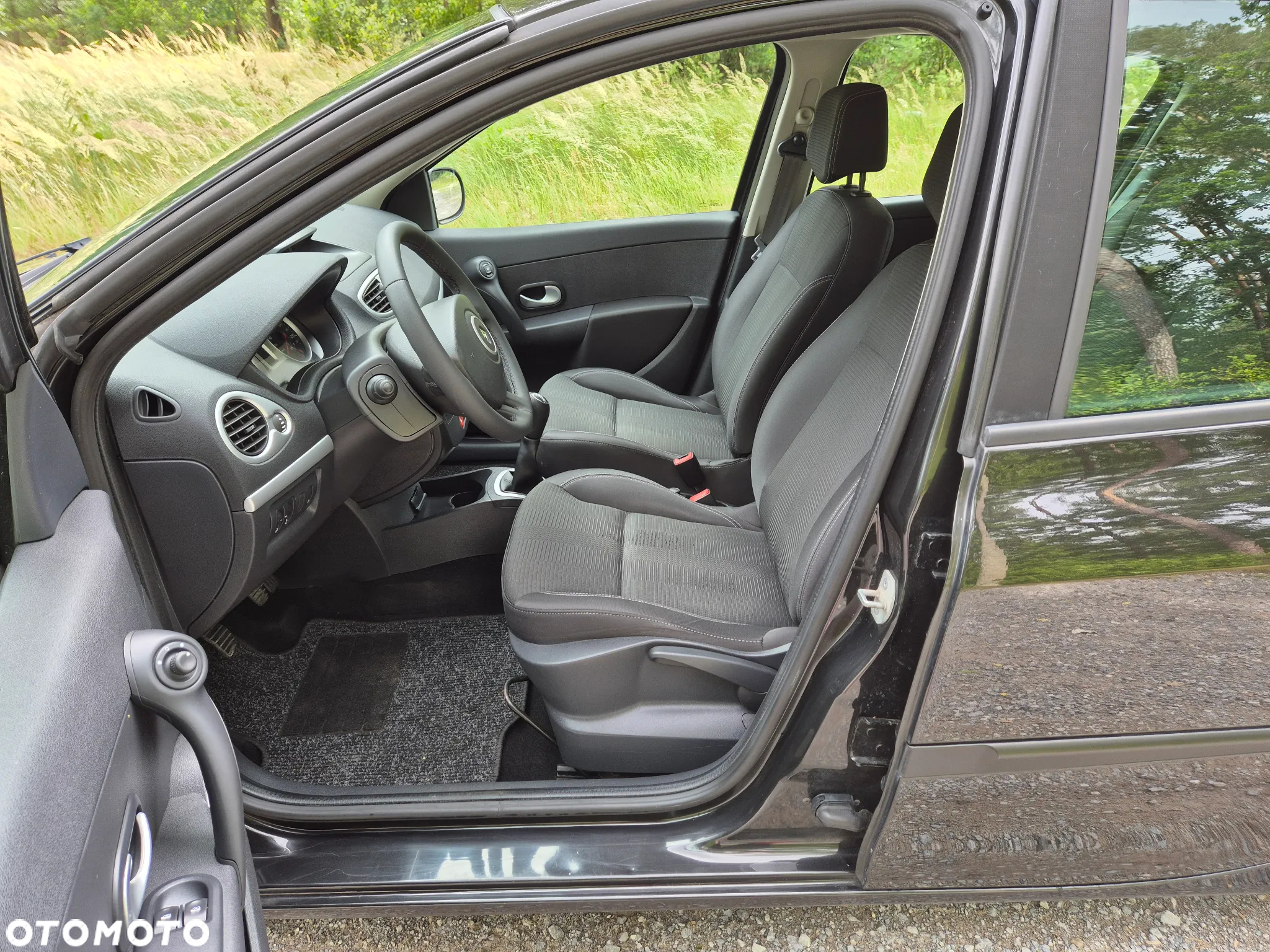 Renault Clio 1.2 16V Tech Run - 12