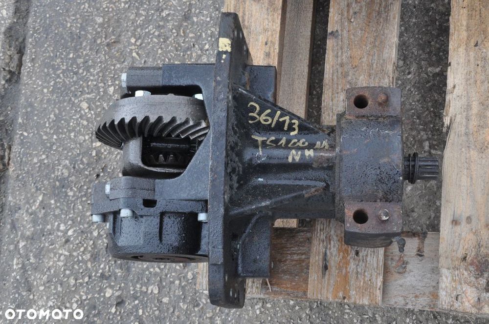 DYFERENCJAŁ WKŁAD MOSTU NEW HOLLAND CASE 84477324 - 1
