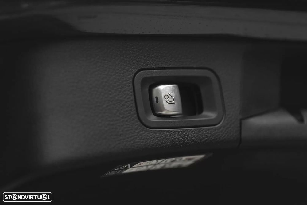 Mercedes-Benz C 300 de T 9G-TRONIC - 39