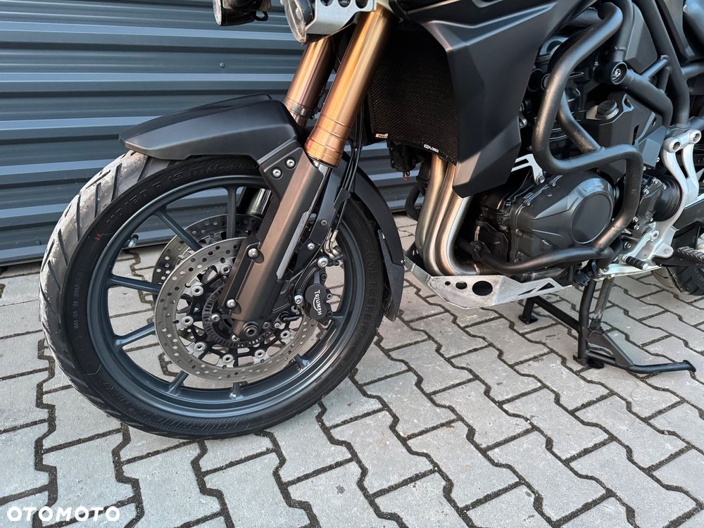 Triumph Tiger - 16